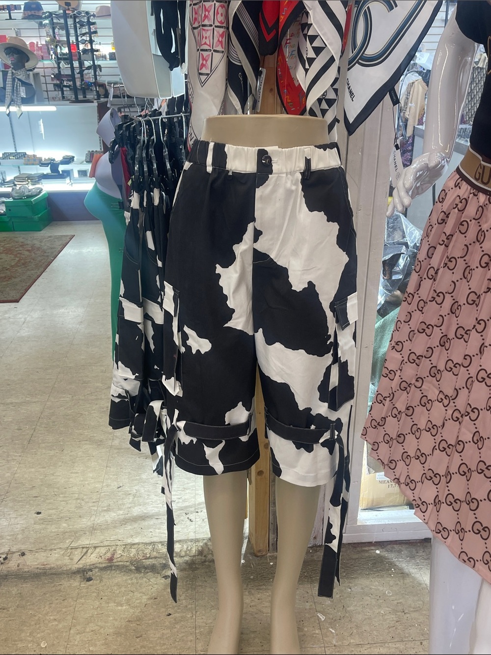 Black & White Cow-Print Cargo Shorts - Women